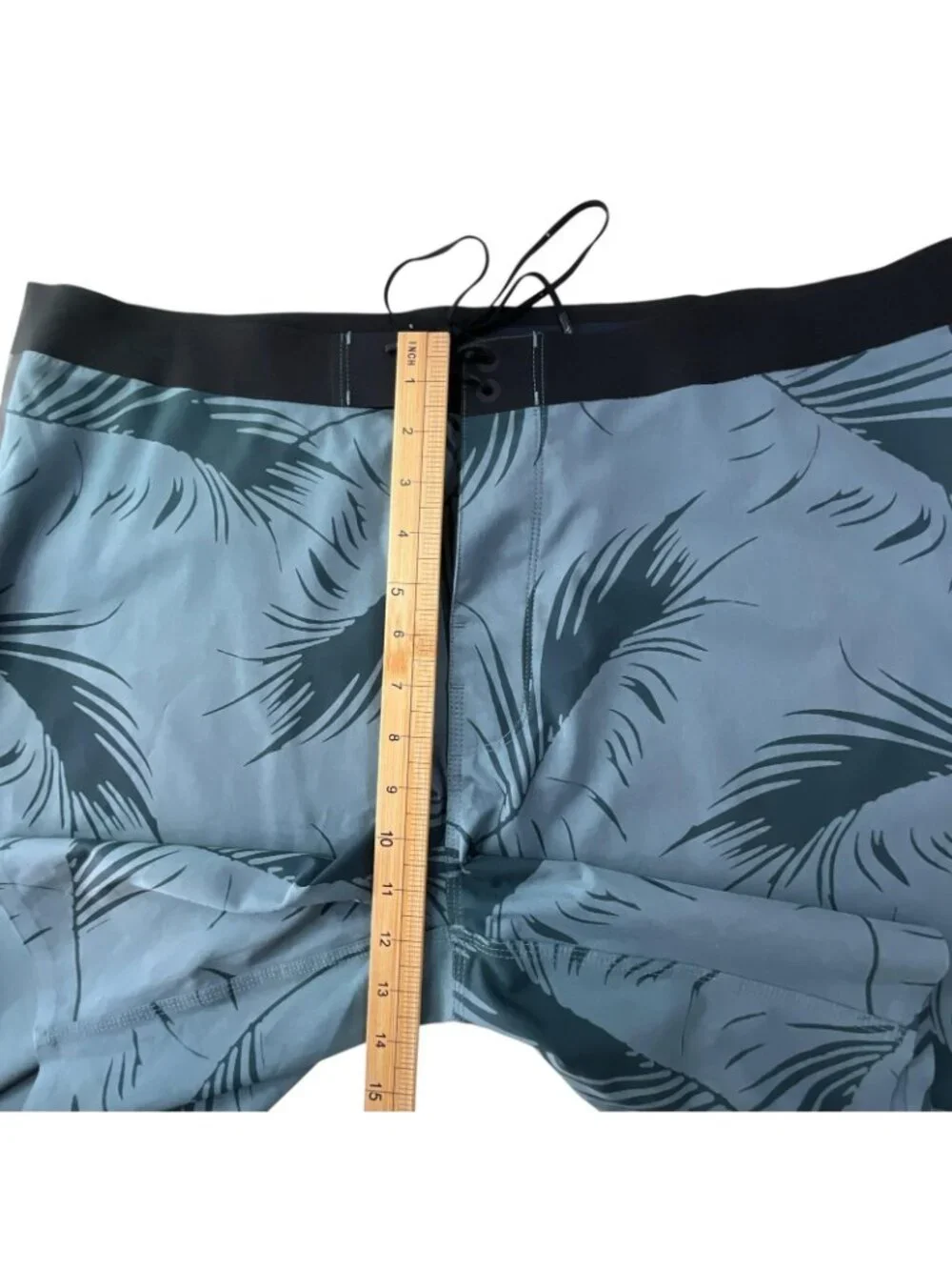 Vuori Knox Boardshorts Mens 36 Green Palm Stretch Pockets Swim Surfing Beach